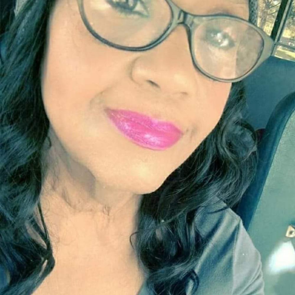 Meet your Posher, Angelia